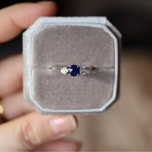 Elegant Blue and Silver Women's Ring